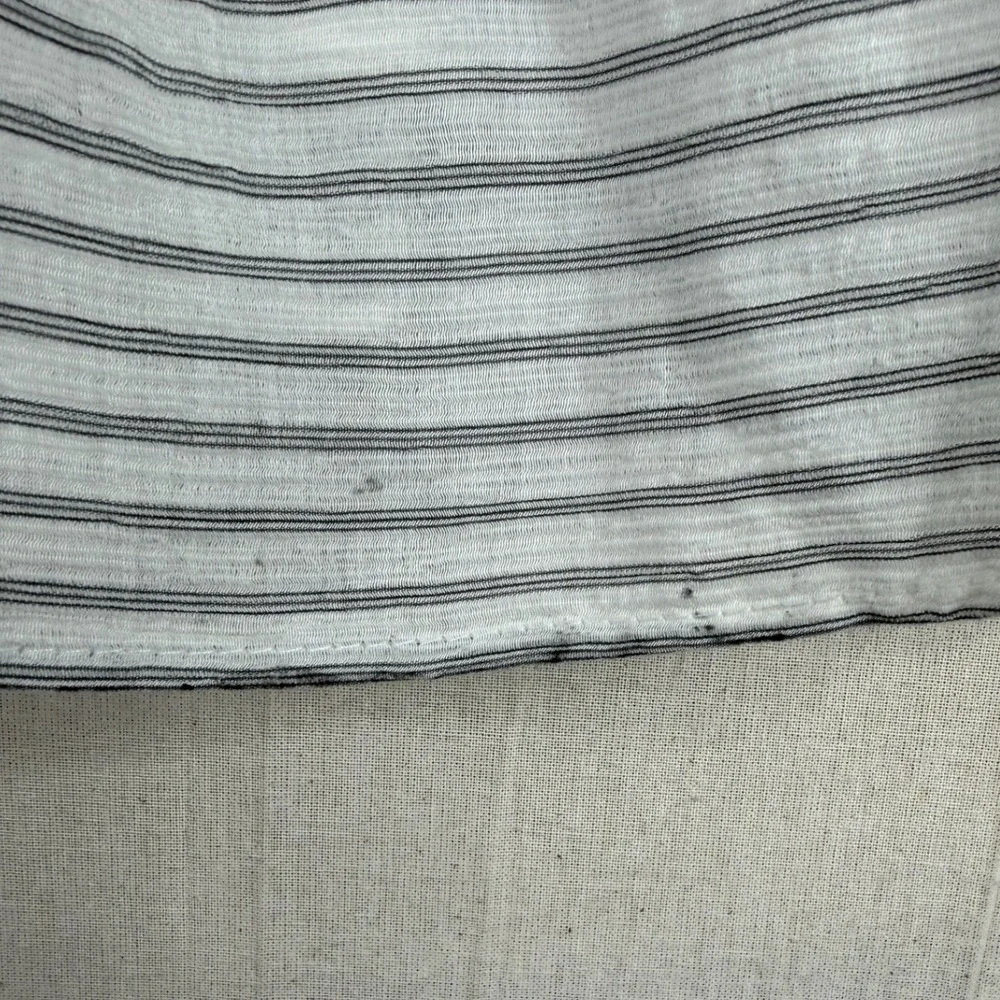 Michael‎ Kors Striped Mini Skirt size Medium White/ Gray